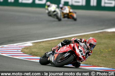 Noriyuki Haga, James Toseland et Max Biaggi - Les manches Superbike et Supersport de République Tchèque 2007 à Brno sur Moto-Net.Com