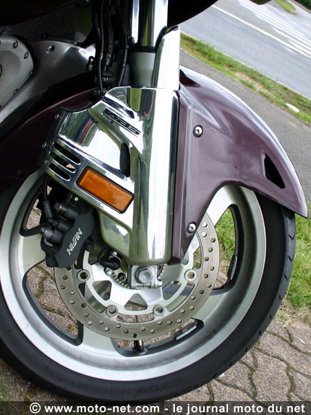 Essai Honda GL 1800 GoldWing : le monospace des deux-roues