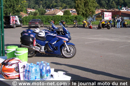 Tour Moto Pyrénéen 2007 : Premier contact avec la Ducati Moto-Net du Dark Dog Tour