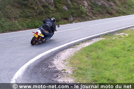 Tour Moto Pyrénéen 2007 : Premier contact avec la Ducati Moto-Net du Dark Dog Tour