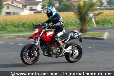 Tour Moto Pyrénéen 2007 : Premier contact avec la Ducati Moto-Net du Dark Dog Tour
