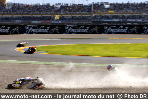 Alavro Bautista chute - Grand Prix Moto de Valence 2007 : le tour par tour sur Moto-Net.Com