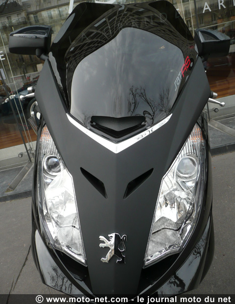 Essai nouveau scooter Peugeot Satelis RS 250 et 500 : Peugeot lâche les fauves avec les scooters Satelis RS : Résolument Sport !