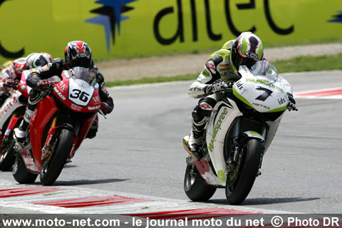 Carlos Checa, Gregorio Lavilla et Michel Fabrizio - La marseillaise retentit à Monza !