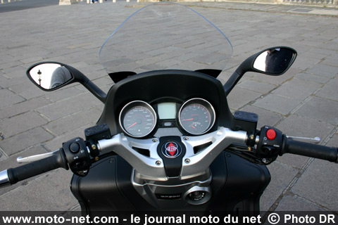 Essai Gilera GP 800 : La Ferrari des scooters ?