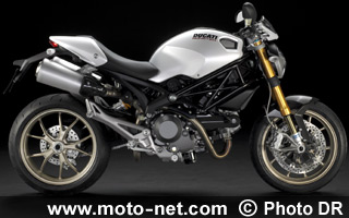 Monster 1100 S - Nouveautés Ducati 2009 : Monster 1100, grand frère de la 696