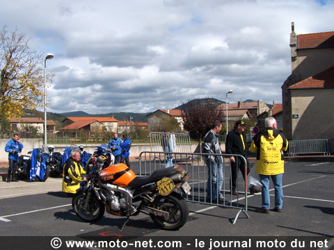 Dark Dog Tour 2008 - l'arrivée au CH de Saint-Vincent (43)