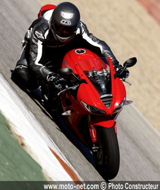 Triumph France propose trois journées piste aux accros de la vitesse !