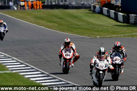 Haslam, Byrne, Fabrizio et Sykes - Mondial Superbike Grande-Bretagne 2009 : Big Ben remet les pendules à l'heure !