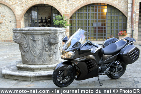 Essai Kawasaki 1400GTR - La nouvelle GTR : plus confortable et sécurisante