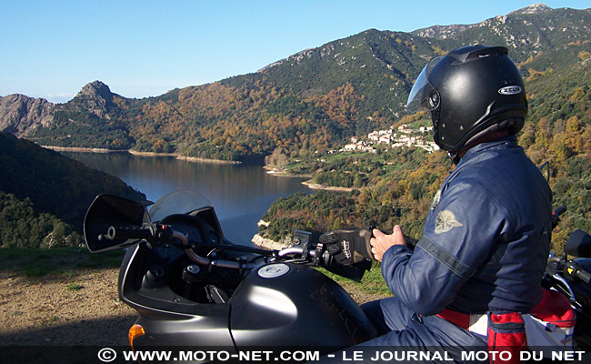 Sur le parcours du Moto Tour de Corse : la Corse passionnément !
