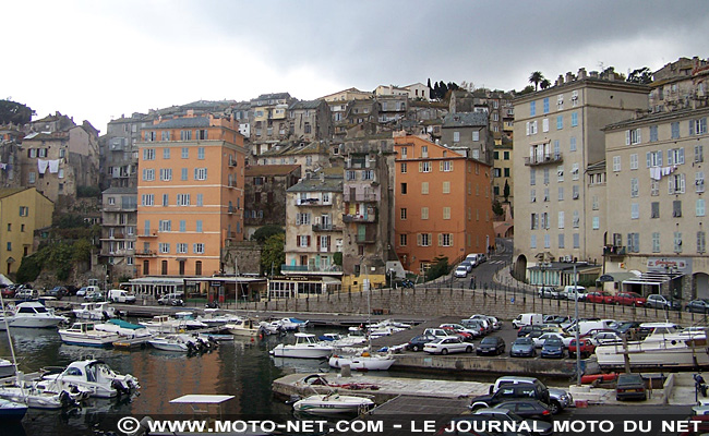 Sur le parcours du Moto Tour de Corse : la Corse passionnément !