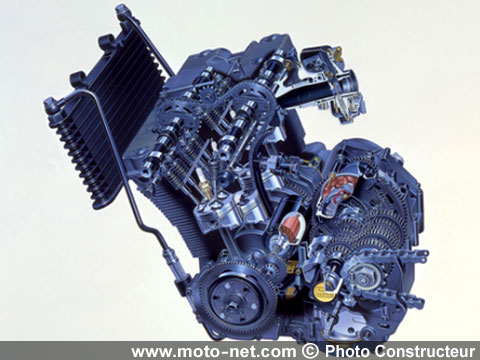 Quatre cylindres de la Suzuki GSX-R 750 de 1985