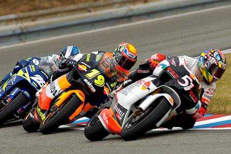 Grand Prix moto de République tchèque 2004 : le tour par tour