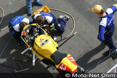 44_stand_01.jpg (50620 octets)