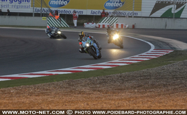 07h00 : 40 motos encore en course au lever du jour