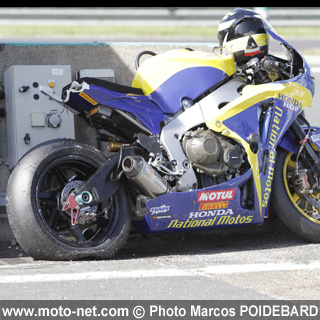 15h00 : chute de Sébastien Scarnato sur la Honda n°55