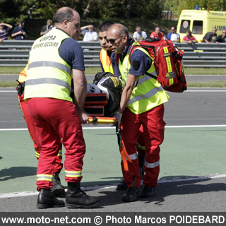 15h00 : chute de Sébastien Scarnato sur la Honda n°55