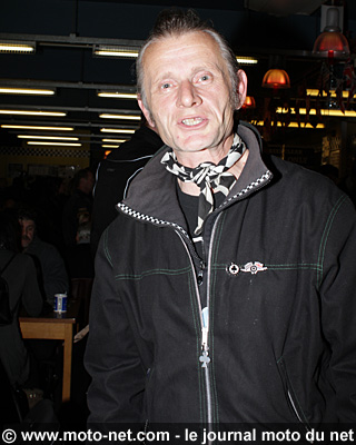 Metzeler présente son calendrier 2011 à l'Ace Café