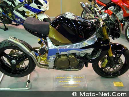 Paris Tuning Show 2005 : Suzuki GSX-R 1000 préparé par Kris Moto Pièces