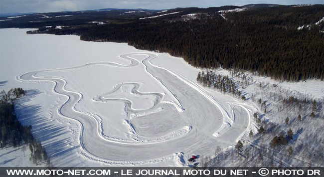 Moto sur glace 2012 : le 2RTeam encore en action