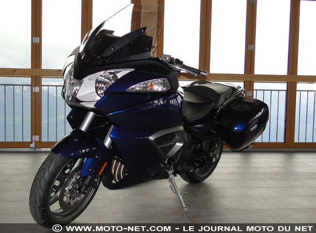 Triumph dévoile la nouvelle 1200 Trophy 2013