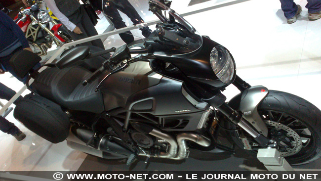 Ducati dévoile un nouveau Diavel Strada 2013 à Milan