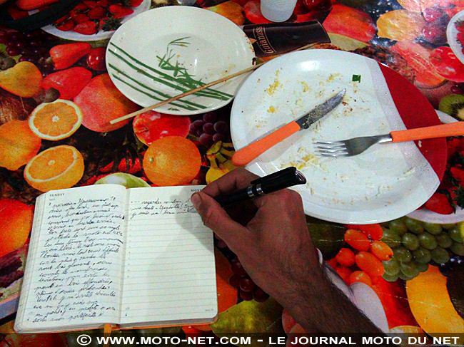 Amérique latine à moto (05) : dauphins, piranhas et caïmans...