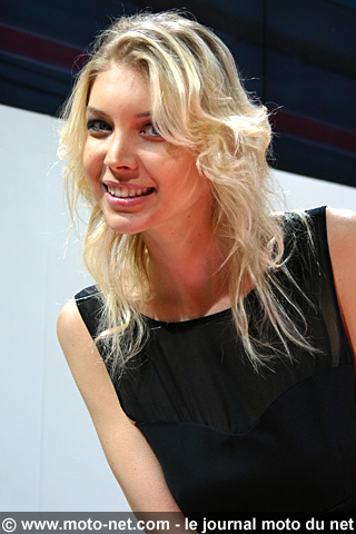 Galerie photo : les plus belles hôtesses du salon de Milan 2013