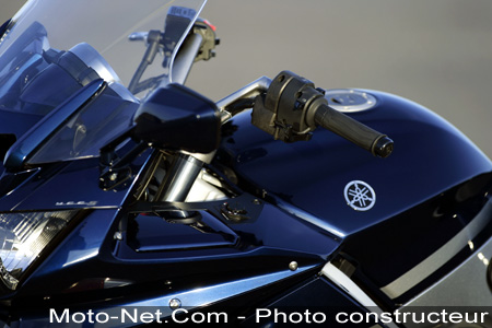 La nouvelle Yamaha 1300 FJR perd son embrayage !