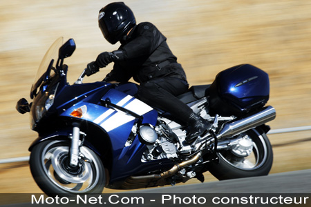 La nouvelle Yamaha 1300 FJR perd son embrayage !