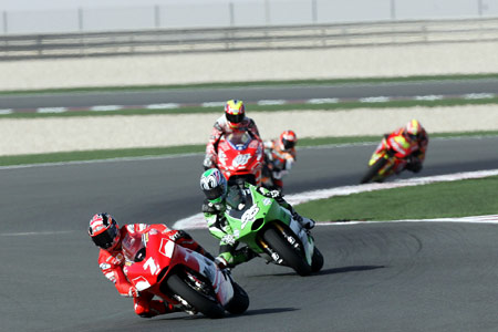 Le Grand Prix du Qatar Moto 2005 : le tour par tour sur Moto-Net