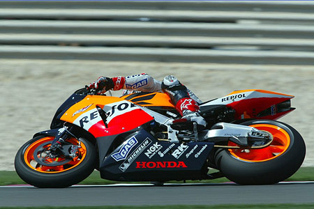 Le Grand Prix du Qatar Moto 2005 : le tour par tour sur Moto-Net