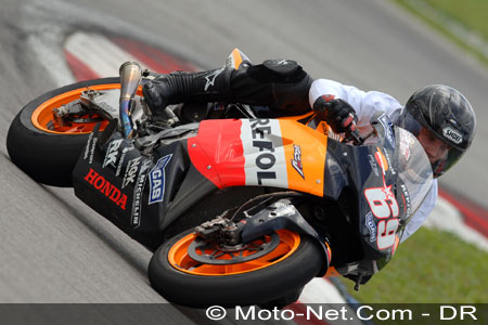 Moto-Net prend le guidon de la Honda RCV