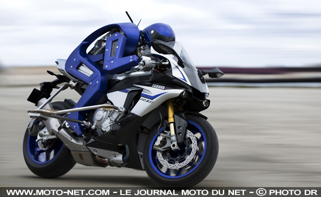 Motobot Ver.1 : Yamaha invente le pilote moto idéal : un robot !