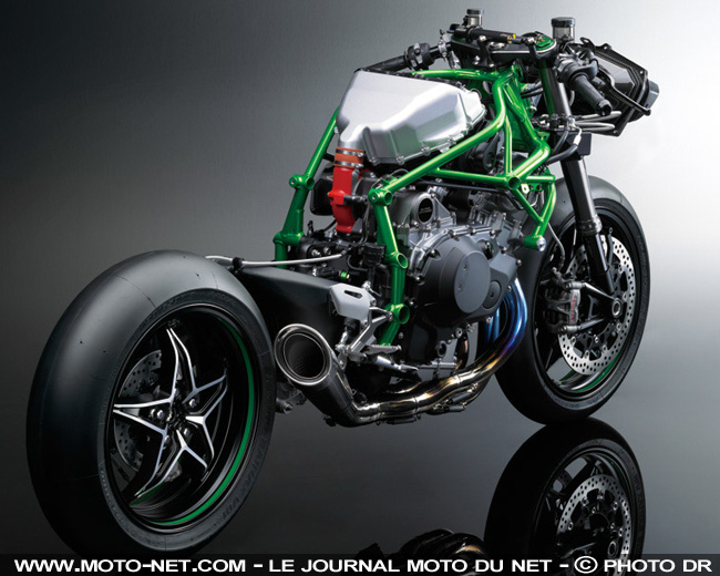 Kawasaki dévoile la Ninja H2R à Cologne... en attendant la H2 à Milan !