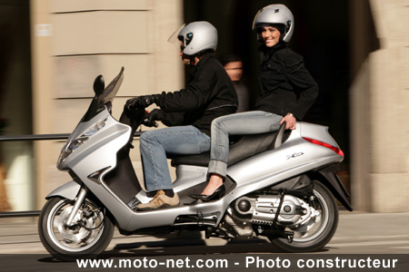 Essai X8 400ie : Piaggio dans la cour des maxis
