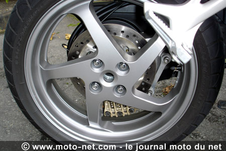 ESSAI HONDA VFR 800 ABS : c'est reparti pour 20 ans ?