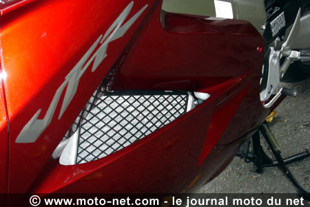 ESSAI HONDA VFR 800 ABS : c'est reparti pour 20 ans ?