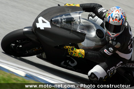 Essais MotoGP Sepang II : Les Suzuki harcèlent le Doctor