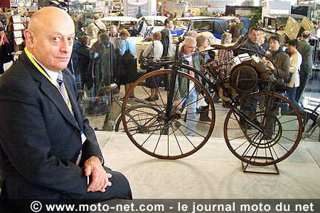 Salon Rétromobile 2007 : la première moto au monde est née à Paris !