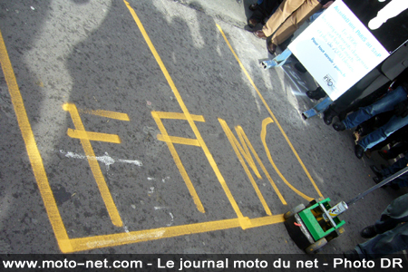 Stationnement non gênant : les motards demandent à la police de se montrer tolérante