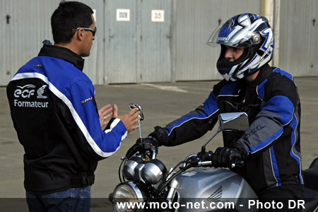 Honda Days 2007 : Quand les CBR envahissent le Bugatti ! 