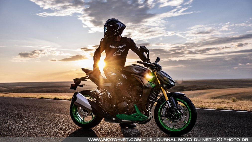 Les nouveaux coloris des motos Kawasaki 2027

Le blason d'Akashi lance la première salve de son millésime 2027 avec les nouvelles peintures appliquées sur ses Ninja 500, Ninja ZX-4R et ZX-6R, Versys 650, Vulcan S, Z500 et Z1100. Ces nouveaux nuanciers Kawasaki révèlent l'absence de changement majeur sur ces motos.
