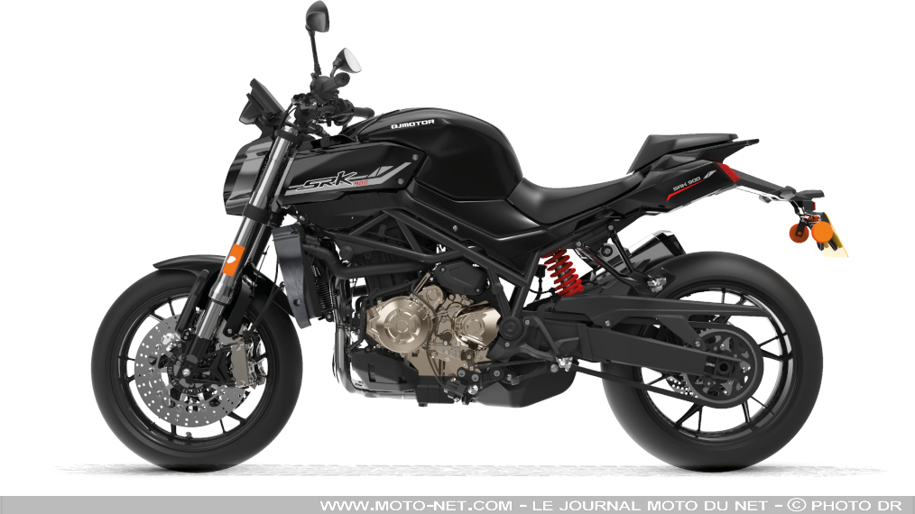 Fiche technique moto QJMotor SRK 900 2025