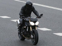 Nouveauté Triumph : une Speed Triple améliorée pour 2017 ? Nouveauté Triumph : une Speed Triple améliorée pour 2017 ?