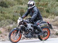 La future Husqvarna 401 Vitpilen de route surprise en Inde