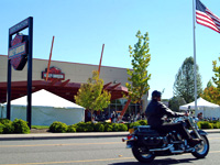 Best Western bichonne les possesseurs de Harley-Davidson !