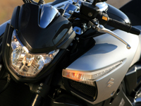 La moto des Transformers : protéger ou détruire ?