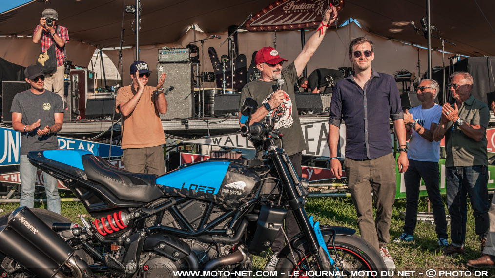 Indian a remis la FTR Loeb n°2 à un chanceux motard français !